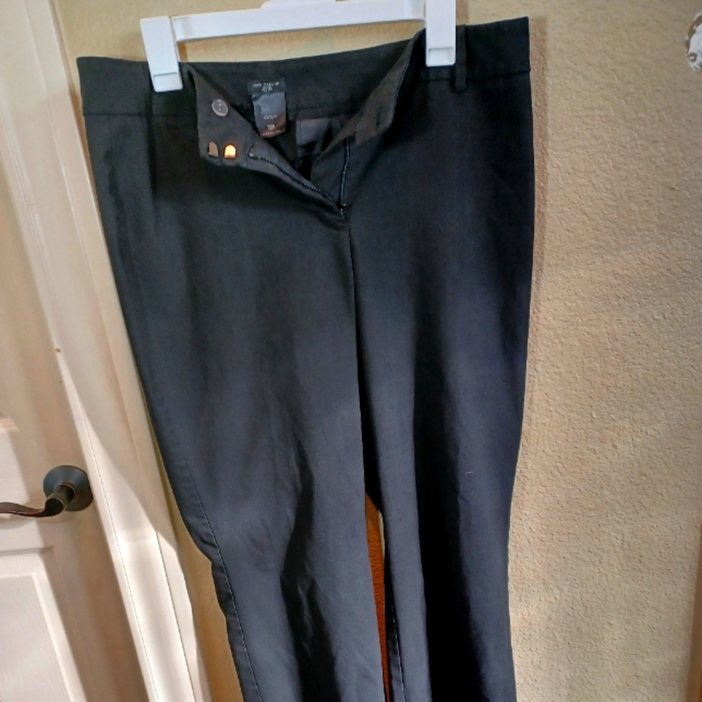 12P curvy Ann Taylor black dress pants